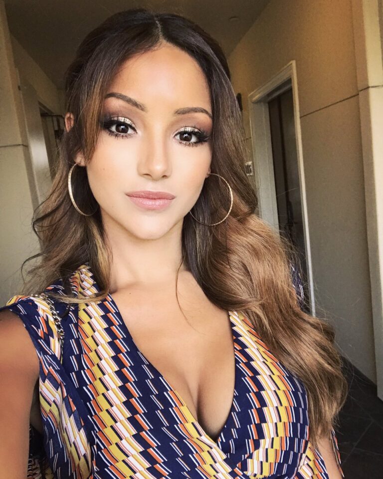 Melanie Iglesias Biography: Age, Career, Family, Boyfriends, Net Worth | TimzTell